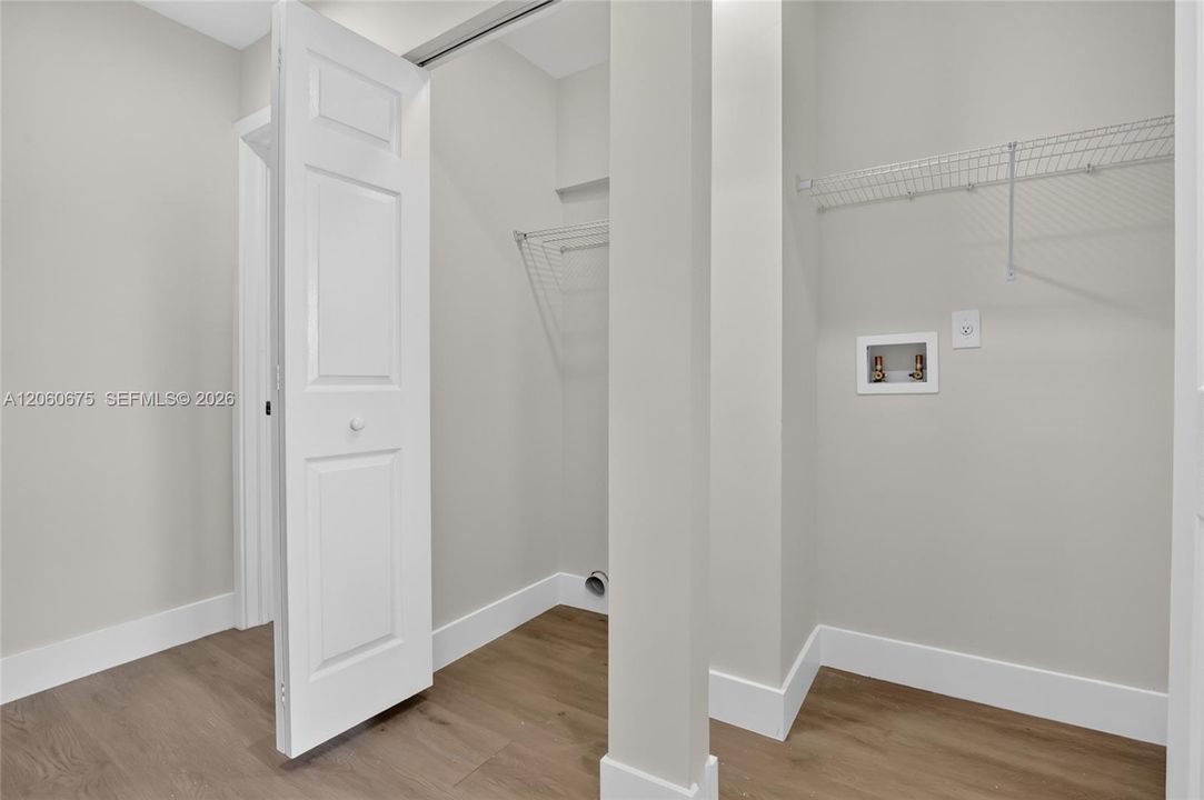En Venta: $450,000 (3 camas, 3 baños, 1720 Pies cuadrados)