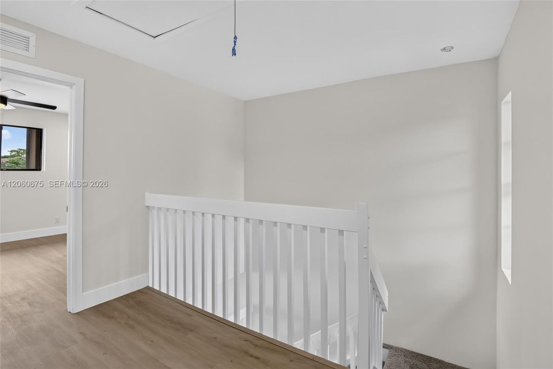 En Venta: $450,000 (3 camas, 3 baños, 1720 Pies cuadrados)