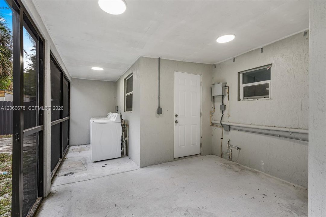 В аренду: $3,500 (4 спален, 2 ванн, 827 Квадратных фут)