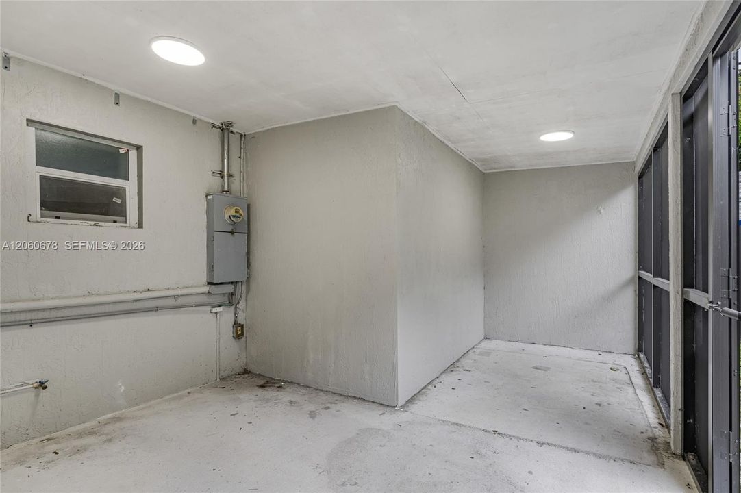 В аренду: $3,500 (4 спален, 2 ванн, 827 Квадратных фут)