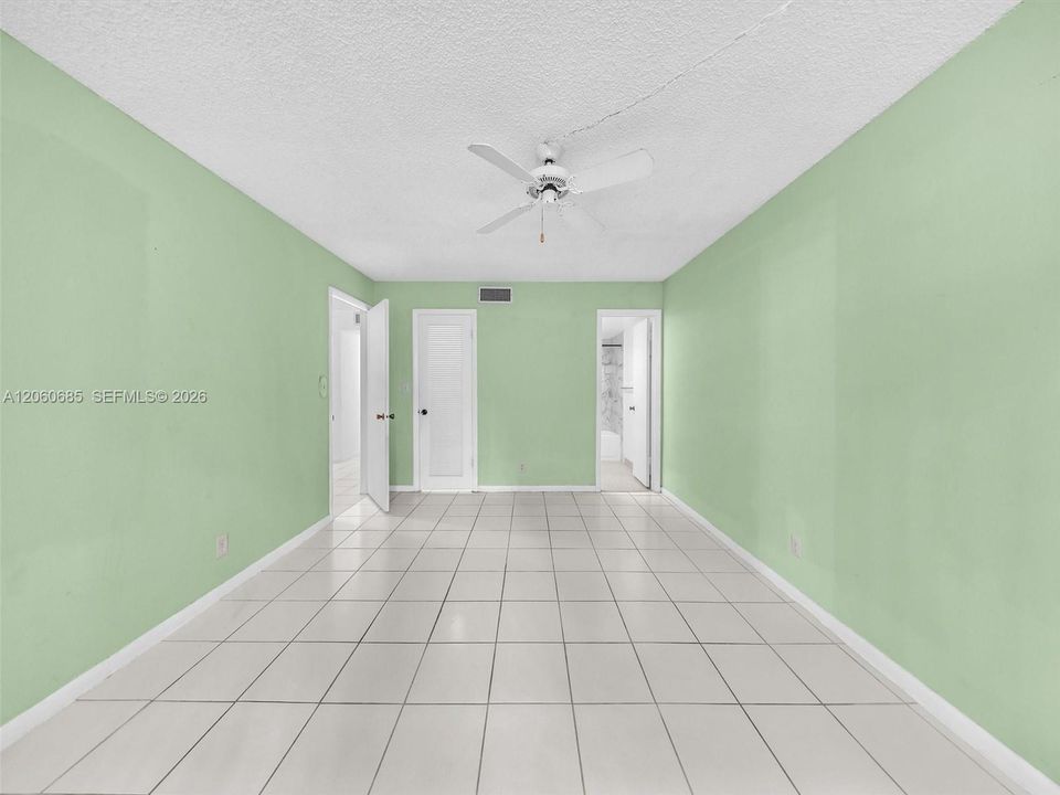 En Venta: $92,000 (1 camas, 1 baños, 705 Pies cuadrados)