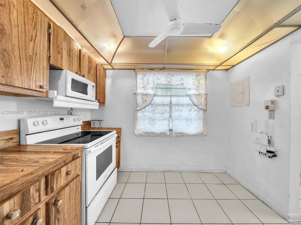 En Venta: $92,000 (1 camas, 1 baños, 705 Pies cuadrados)