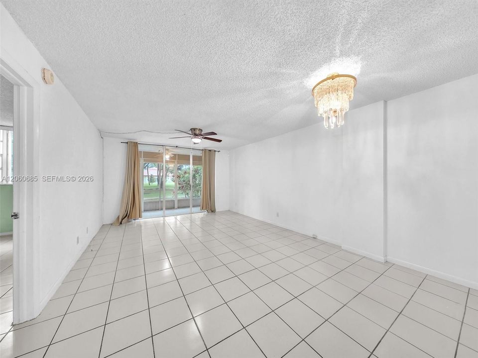 En Venta: $92,000 (1 camas, 1 baños, 705 Pies cuadrados)