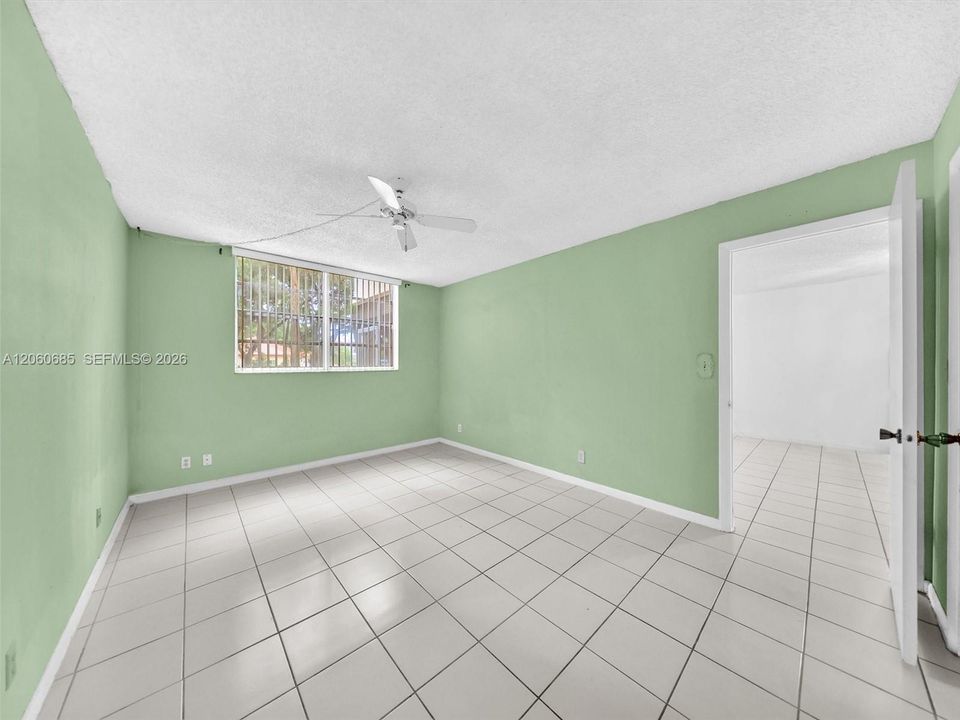 En Venta: $92,000 (1 camas, 1 baños, 705 Pies cuadrados)