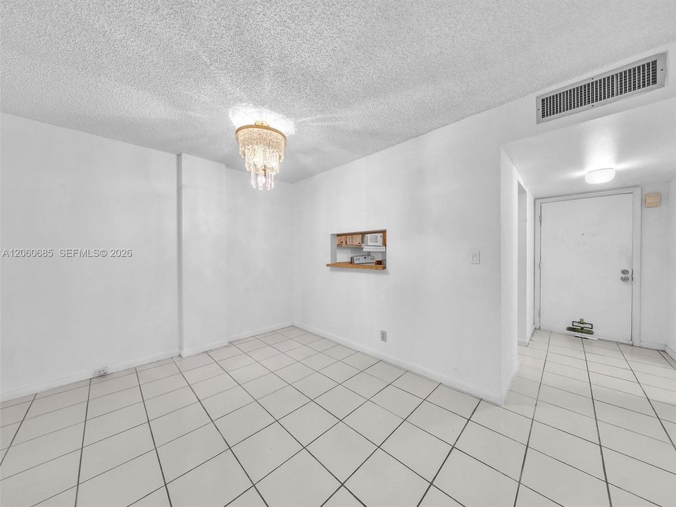 En Venta: $92,000 (1 camas, 1 baños, 705 Pies cuadrados)