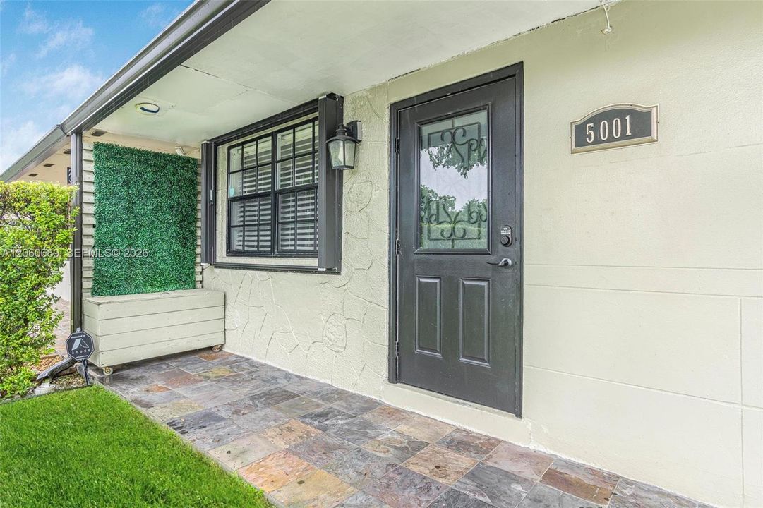 En Venta: $499,999 (3 camas, 1 baños, 991 Pies cuadrados)