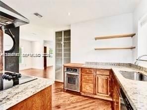 For Rent: $6,500 (3 beds, 2 baths, 1995 Square Feet)