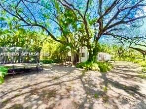 For Rent: $6,500 (3 beds, 2 baths, 1995 Square Feet)