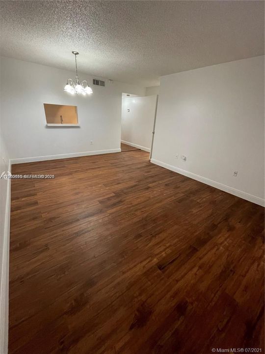 В аренду: $1,775 (1 спален, 1 ванн, 764 Квадратных фут)