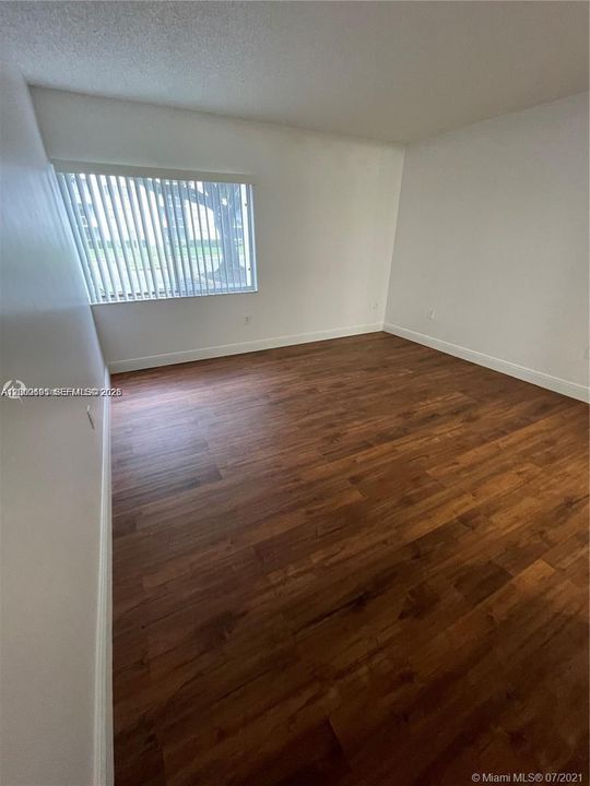 В аренду: $1,775 (1 спален, 1 ванн, 764 Квадратных фут)