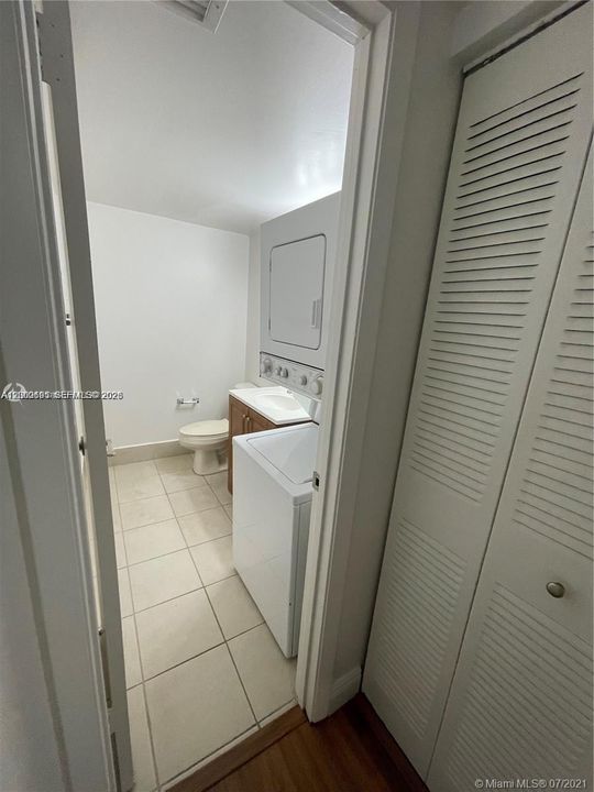 В аренду: $1,775 (1 спален, 1 ванн, 764 Квадратных фут)