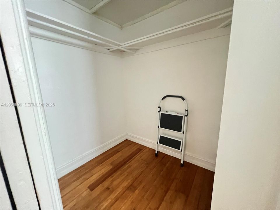 В аренду: $1,650 (0 спален, 1 ванн, 387 Квадратных фут)