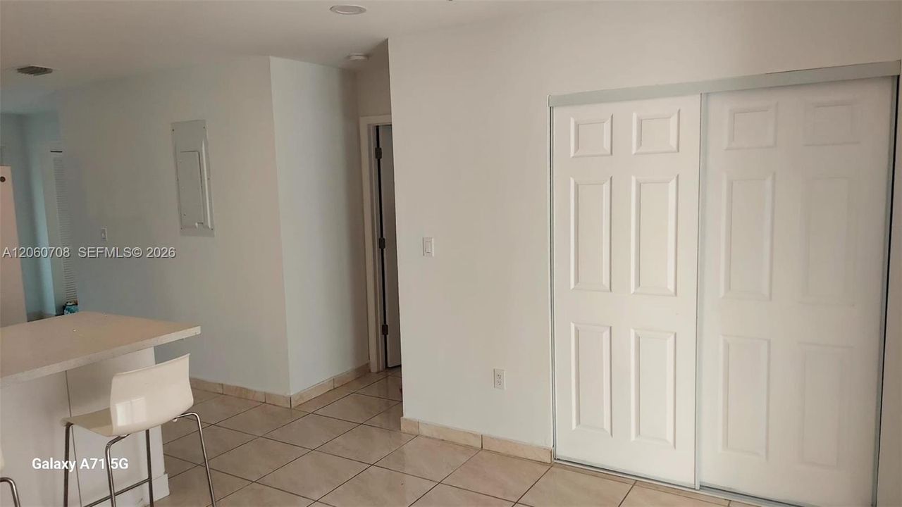 В аренду: $2,850 (3 спален, 2 ванн, 1108 Квадратных фут)