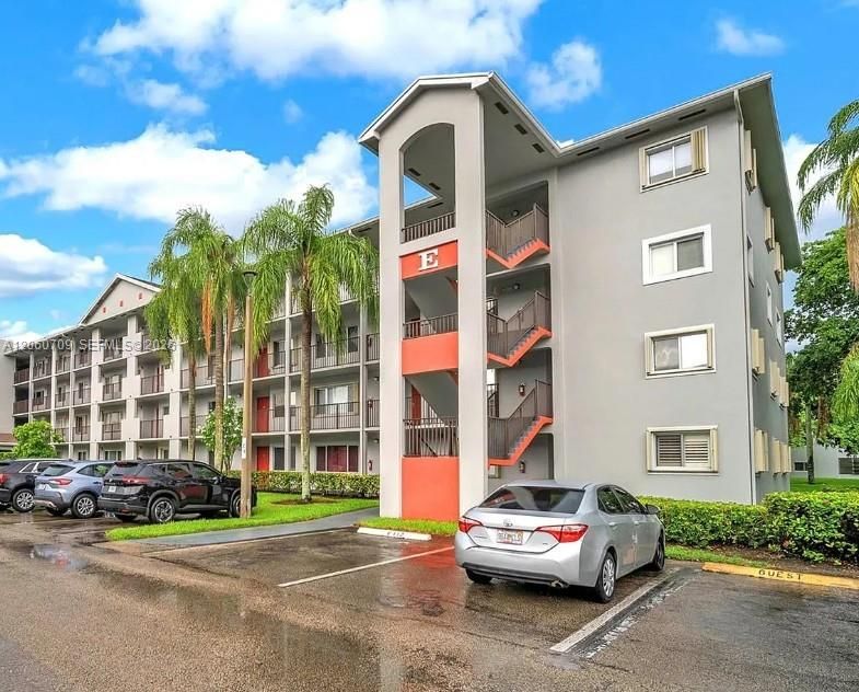 На продажу: $275,000 (2 спален, 2 ванн, 1207 Квадратных фут)