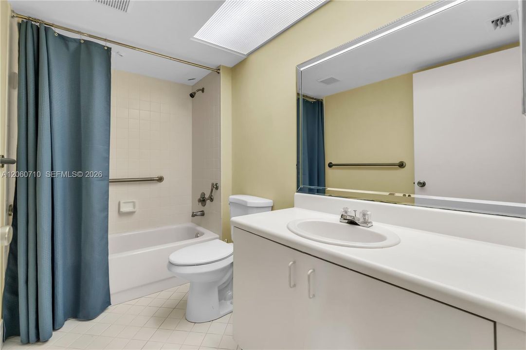 En Venta: $175,000 (2 camas, 2 baños, 1364 Pies cuadrados)