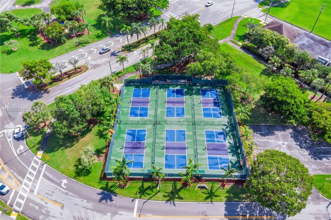 En Venta: $175,000 (2 camas, 2 baños, 1364 Pies cuadrados)