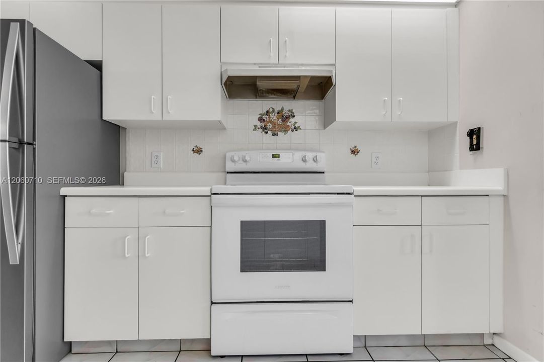 En Venta: $175,000 (2 camas, 2 baños, 1364 Pies cuadrados)