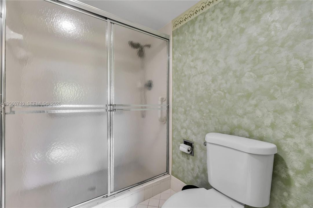 En Venta: $175,000 (2 camas, 2 baños, 1364 Pies cuadrados)