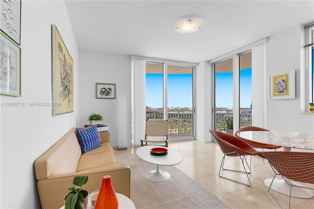 For Sale: $529,000 (2 beds, 2 baths, 1354 Square Feet)