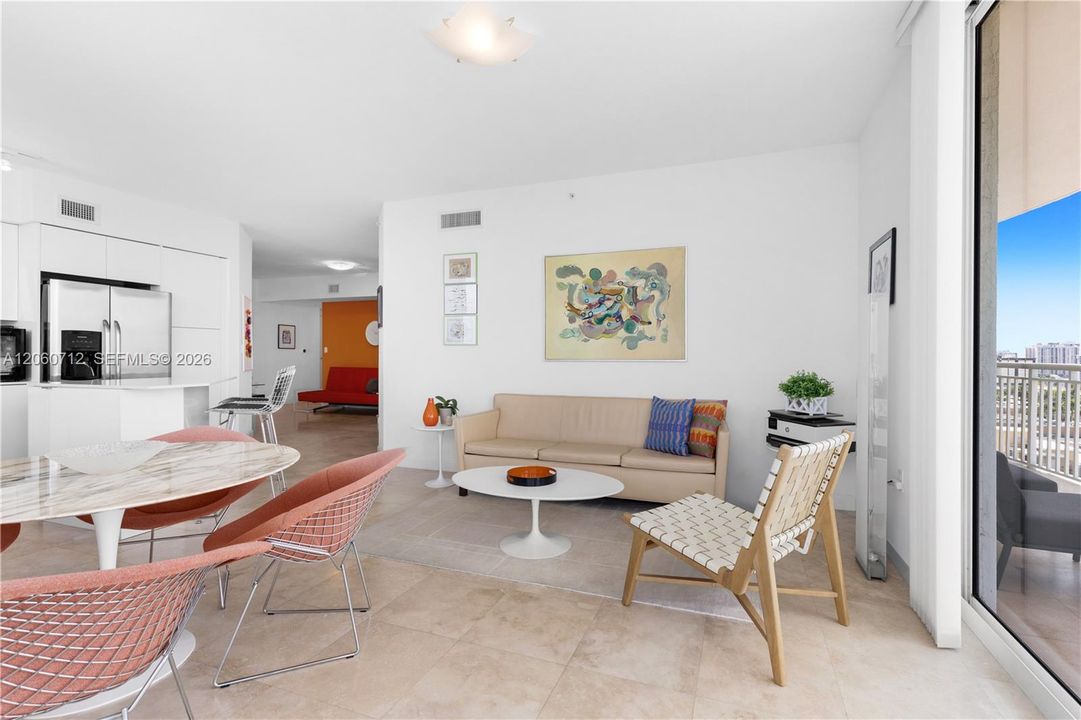 For Sale: $529,000 (2 beds, 2 baths, 1354 Square Feet)