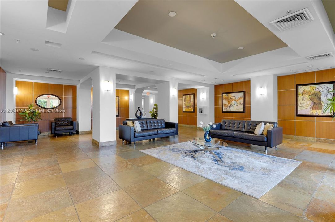 For Sale: $529,000 (2 beds, 2 baths, 1354 Square Feet)
