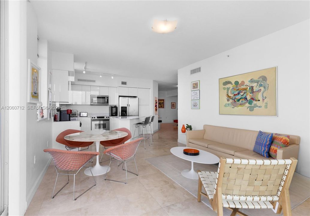 For Sale: $529,000 (2 beds, 2 baths, 1354 Square Feet)