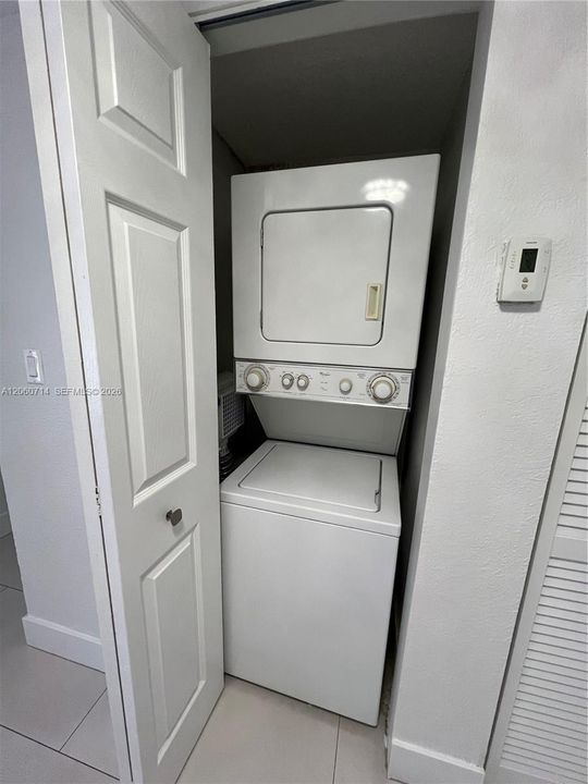 В аренду: $2,500 (2 спален, 2 ванн, 838 Квадратных фут)