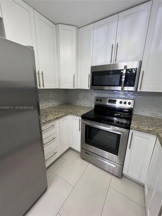 В аренду: $2,500 (2 спален, 2 ванн, 838 Квадратных фут)