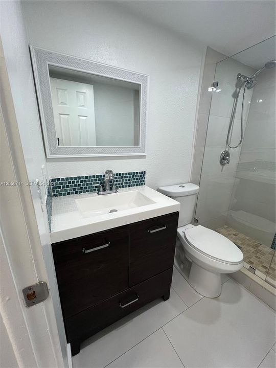 В аренду: $2,500 (2 спален, 2 ванн, 838 Квадратных фут)