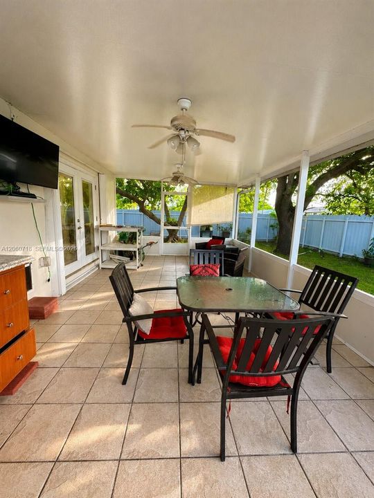 En Venta: $625,000 (3 camas, 2 baños, 1799 Pies cuadrados)