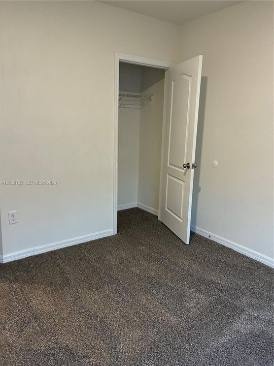 В аренду: $2,100 (3 спален, 2 ванн, 1690 Квадратных фут)