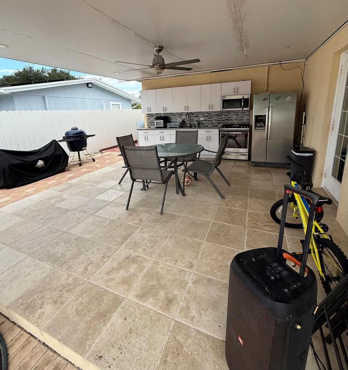 Outdoor Kitchen