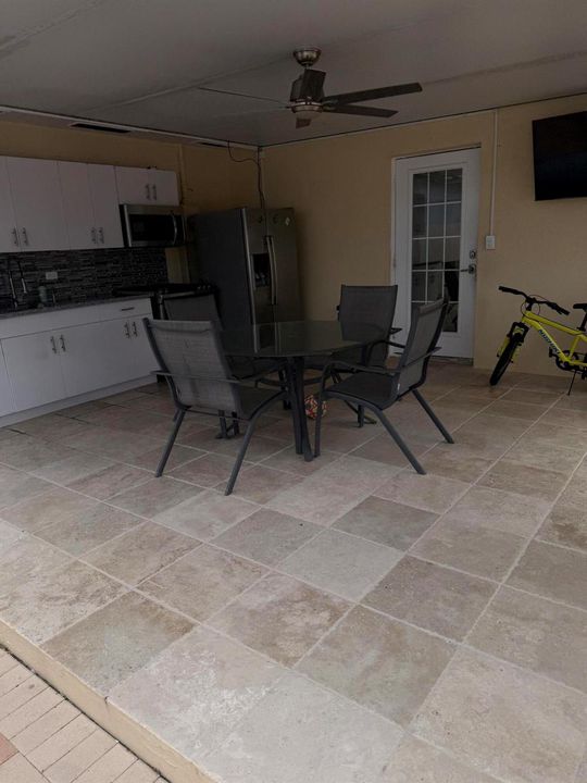 Outdoor Kitchen