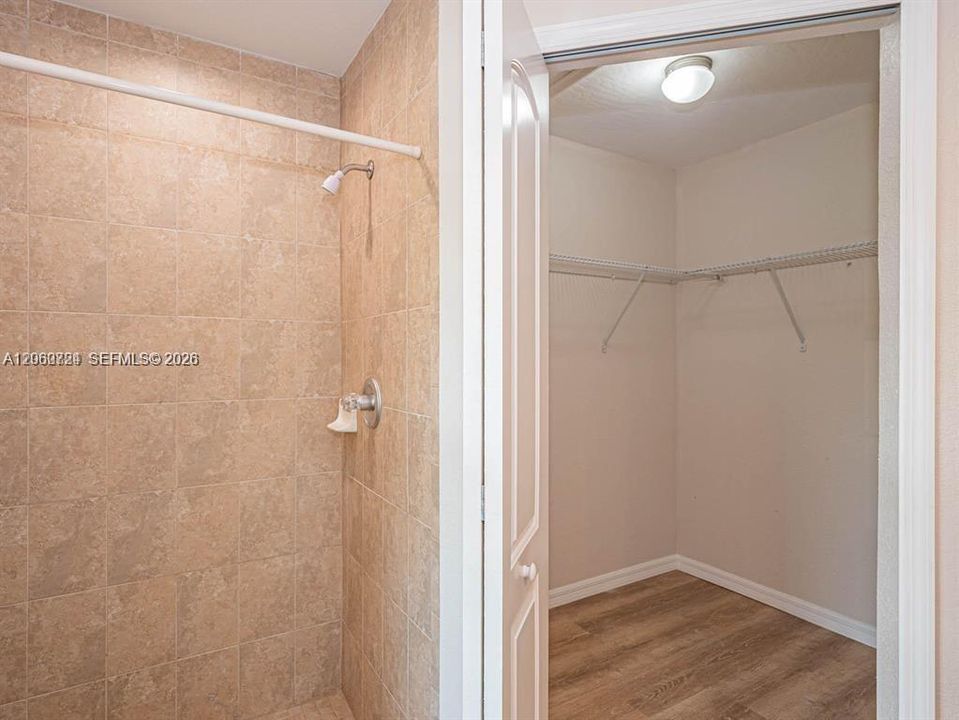 На продажу: $310,000 (3 спален, 2 ванн, 1458 Квадратных фут)