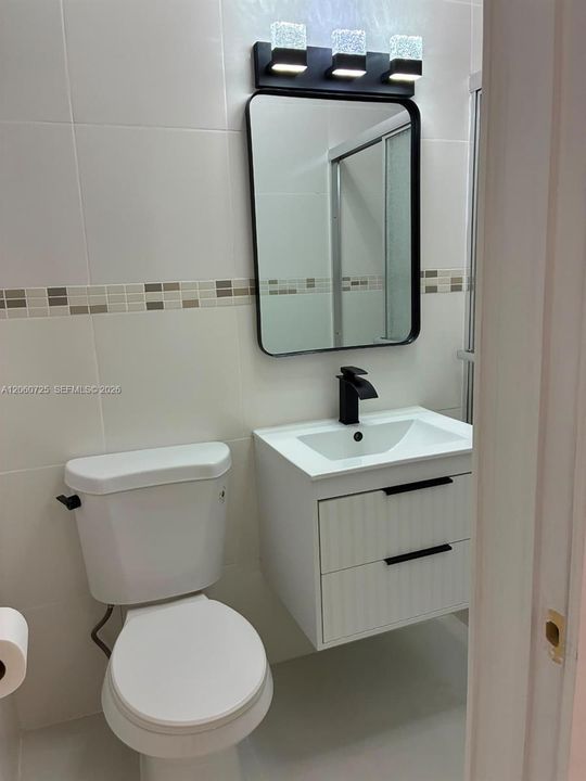 En Venta: $559,900 (4 camas, 2 baños, 1125 Pies cuadrados)