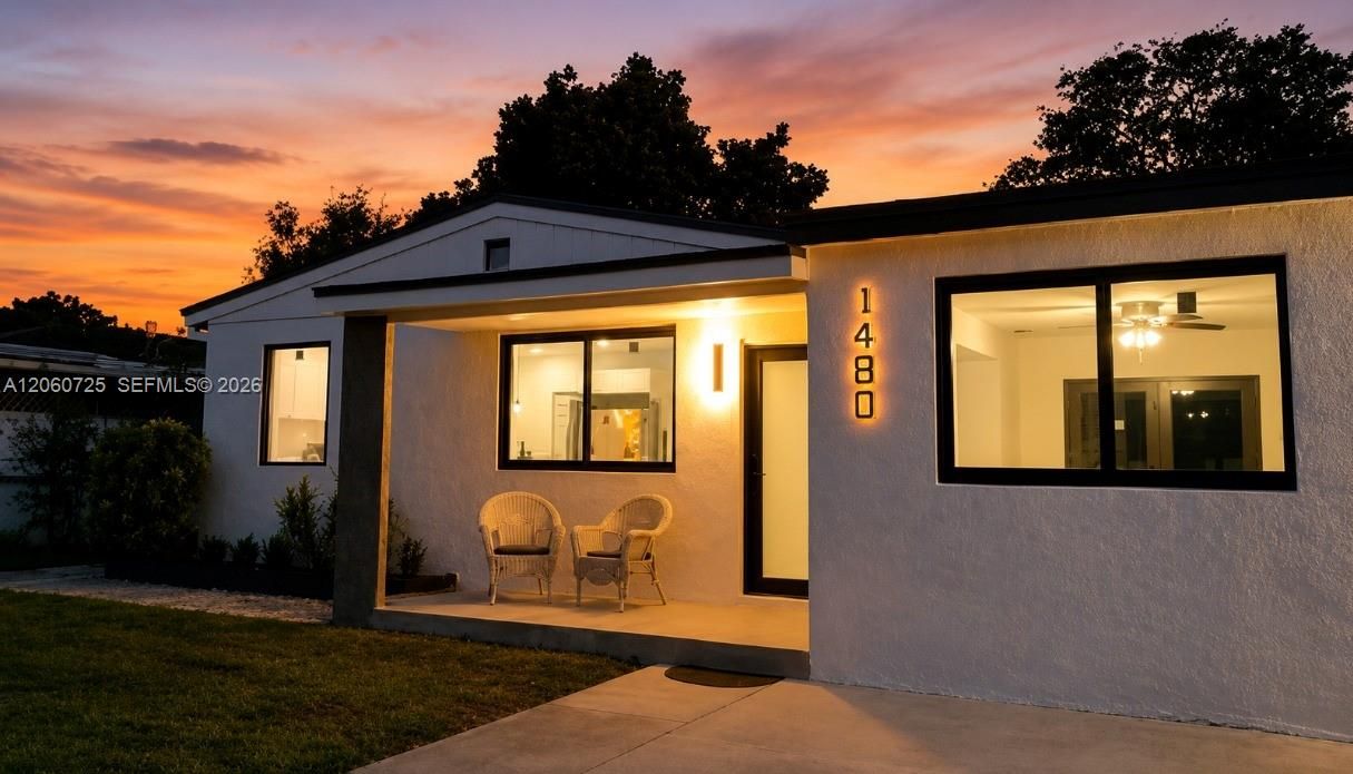 En Venta: $559,900 (4 camas, 2 baños, 1125 Pies cuadrados)