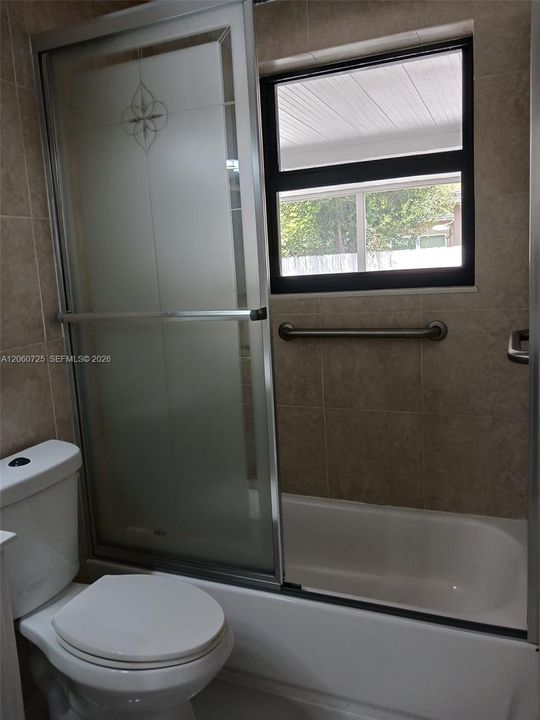 En Venta: $559,900 (4 camas, 2 baños, 1125 Pies cuadrados)