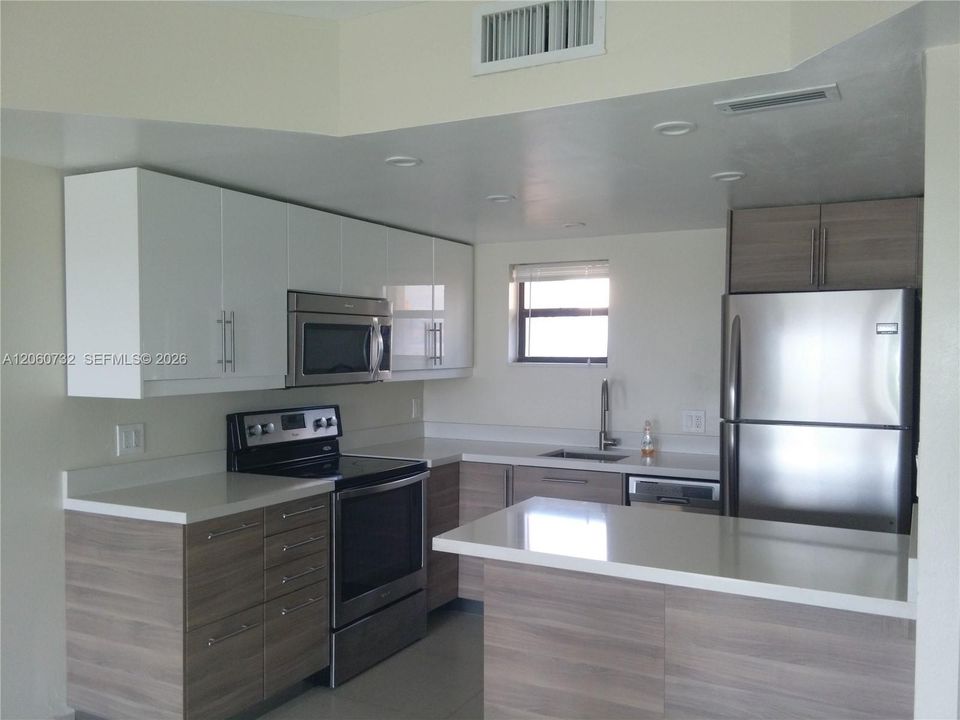 В аренду: $1,850 (1 спален, 1 ванн, 710 Квадратных фут)