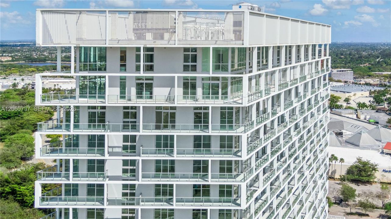 На продажу: $549,000 (2 спален, 2 ванн, 1003 Квадратных фут)