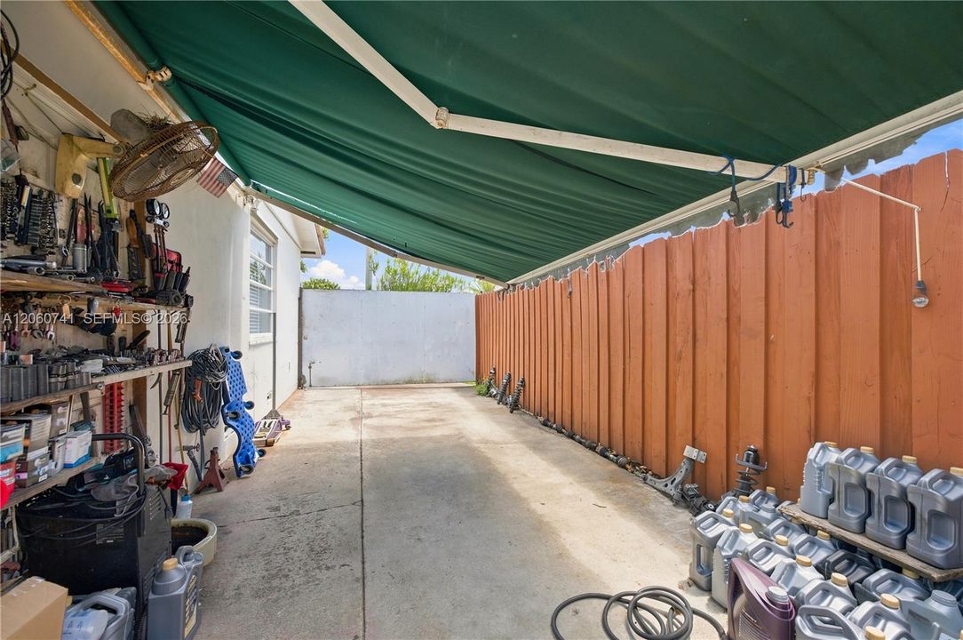 En Venta: $850,000 (3 camas, 2 baños, 1534 Pies cuadrados)