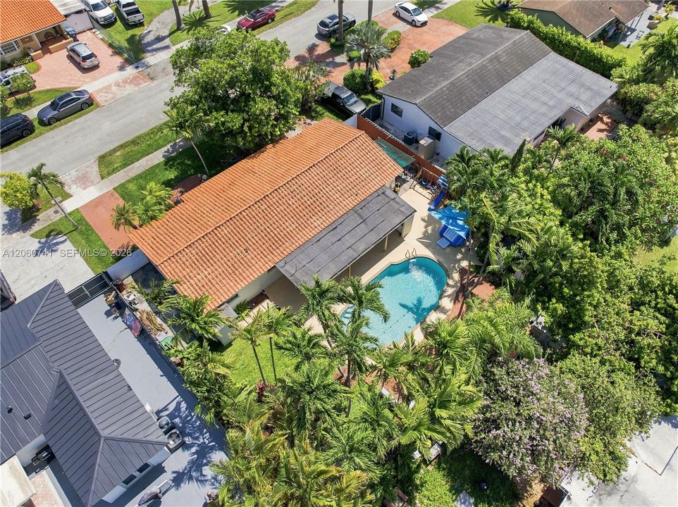En Venta: $850,000 (3 camas, 2 baños, 1534 Pies cuadrados)
