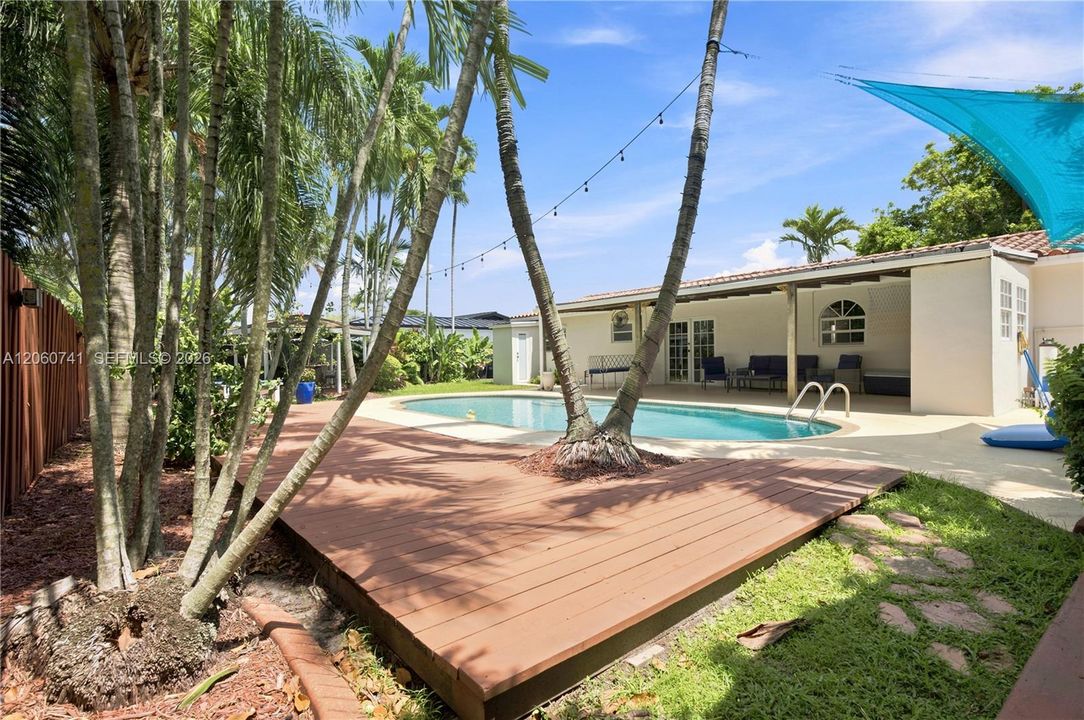 En Venta: $850,000 (3 camas, 2 baños, 1534 Pies cuadrados)