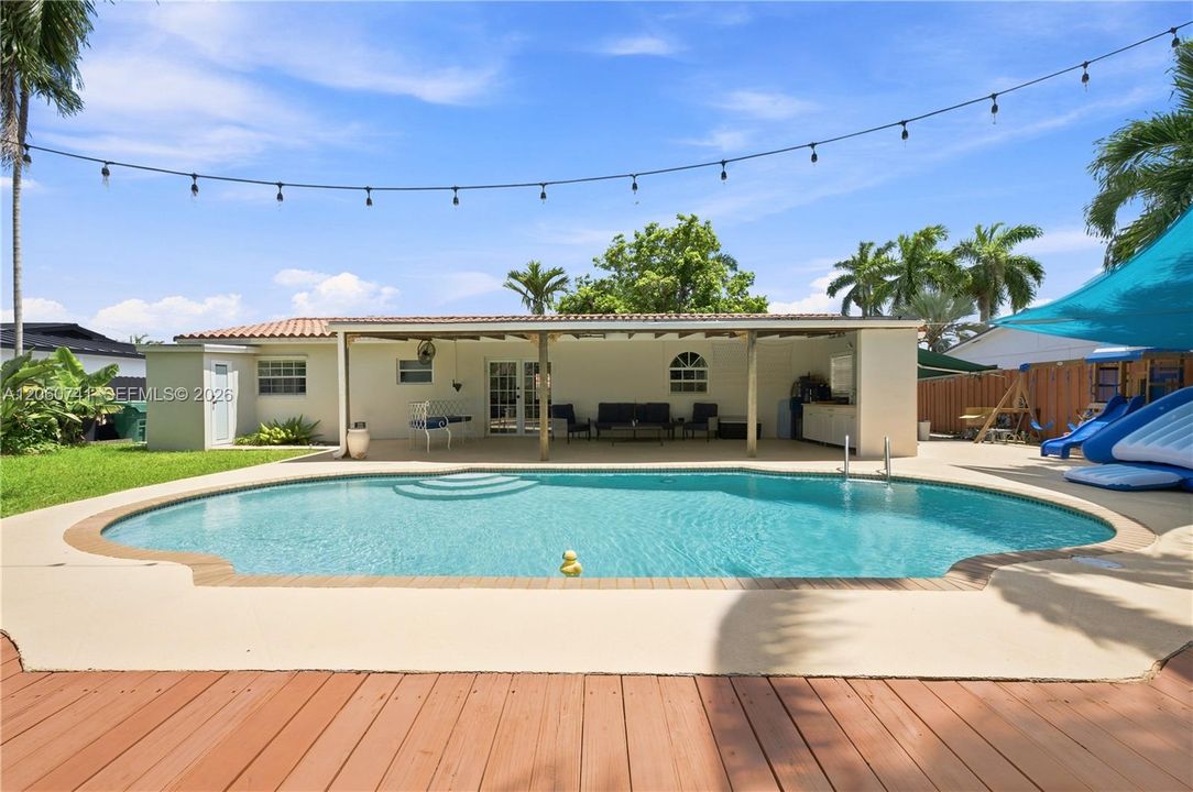 En Venta: $850,000 (3 camas, 2 baños, 1534 Pies cuadrados)