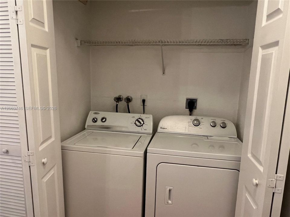 В аренду: $3,200 (3 спален, 3 ванн, 1460 Квадратных фут)