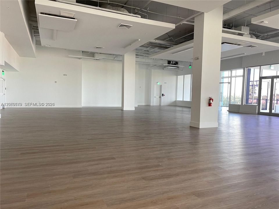 В аренду: $2,350 (1 спален, 1 ванн, 668 Квадратных фут)