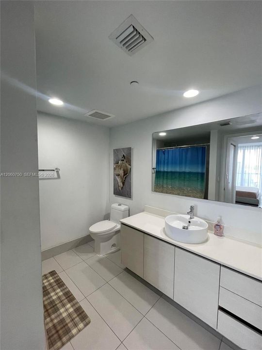 For Sale: $390,000 (2 beds, 2 baths, 1030 Square Feet)