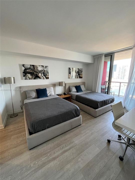 For Sale: $390,000 (2 beds, 2 baths, 1030 Square Feet)