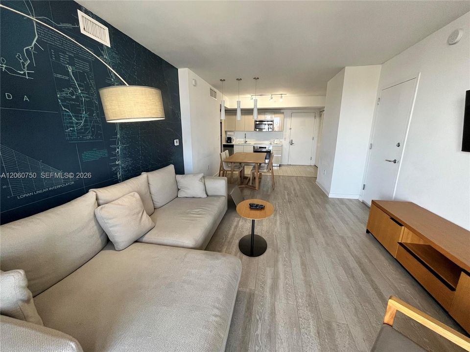 For Sale: $390,000 (2 beds, 2 baths, 1030 Square Feet)