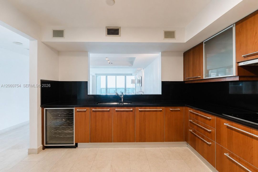 На продажу: $2,490,000 (3 спален, 3 ванн, 2130 Квадратных фут)