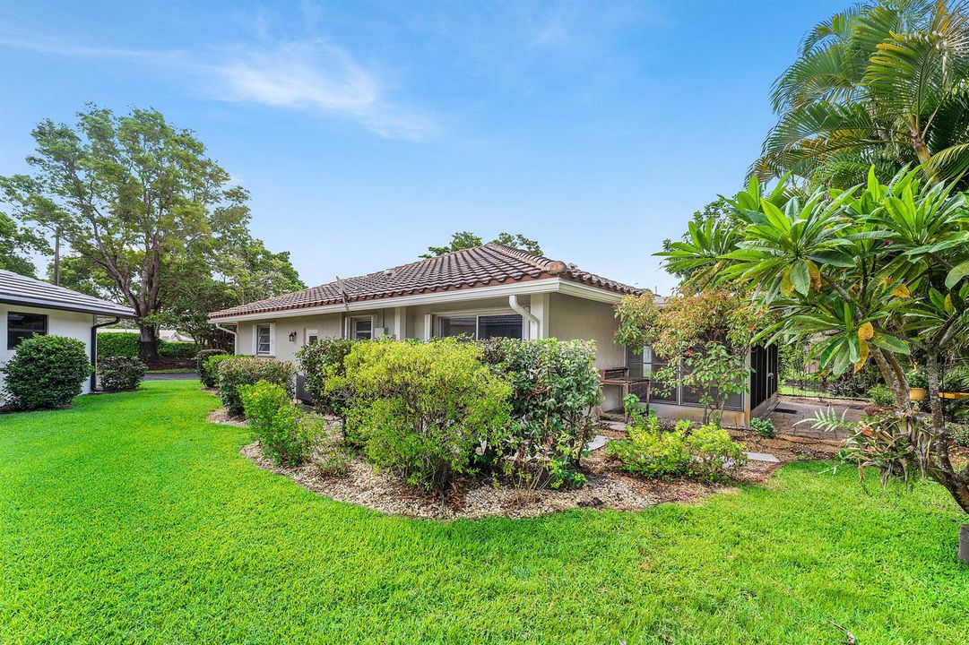 032-1752RiverwoodLane-CoralSprings-FL-33